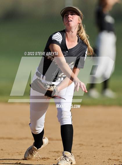 Thumbnail 2 in Arapahoe @ Grandview photogallery.