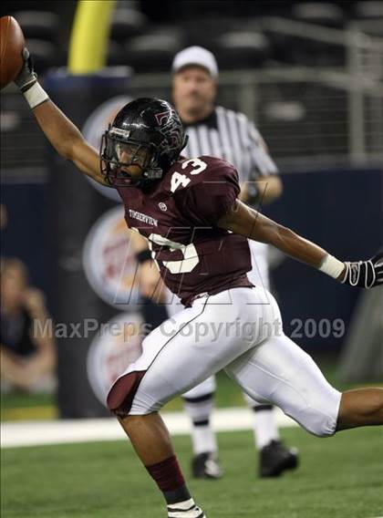 Thumbnail 3 in Summit vs. Mansfield Timberview (Kirk Herbstreit Varsity Football Series) photogallery.