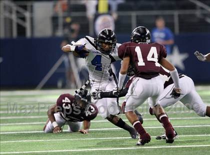 Thumbnail 3 in Summit vs. Mansfield Timberview (Kirk Herbstreit Varsity Football Series) photogallery.