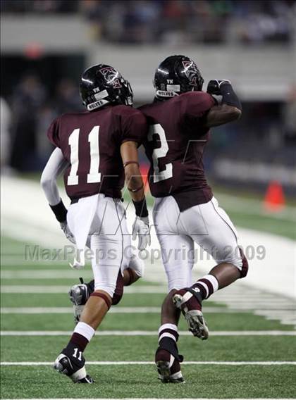 Thumbnail 1 in Summit vs. Mansfield Timberview (Kirk Herbstreit Varsity Football Series) photogallery.