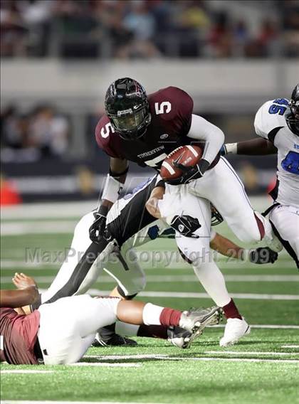 Thumbnail 1 in Summit vs. Mansfield Timberview (Kirk Herbstreit Varsity Football Series) photogallery.