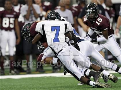 Thumbnail 2 in Summit vs. Mansfield Timberview (Kirk Herbstreit Varsity Football Series) photogallery.