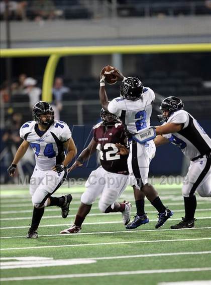 Thumbnail 1 in Summit vs. Mansfield Timberview (Kirk Herbstreit Varsity Football Series) photogallery.