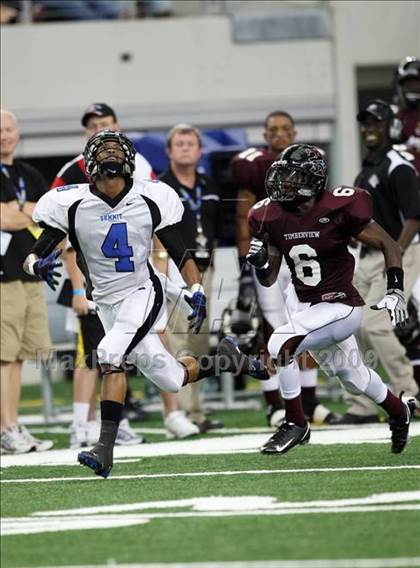 Thumbnail 1 in Summit vs. Mansfield Timberview (Kirk Herbstreit Varsity Football Series) photogallery.