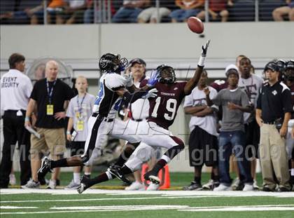 Thumbnail 1 in Summit vs. Mansfield Timberview (Kirk Herbstreit Varsity Football Series) photogallery.