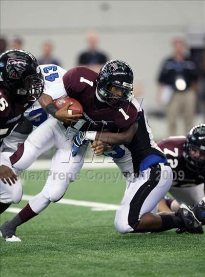 Thumbnail 2 in Summit vs. Mansfield Timberview (Kirk Herbstreit Varsity Football Series) photogallery.