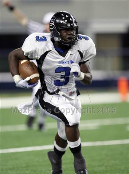 Thumbnail 2 in Summit vs. Mansfield Timberview (Kirk Herbstreit Varsity Football Series) photogallery.