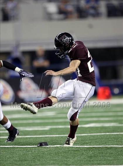Thumbnail 3 in Summit vs. Mansfield Timberview (Kirk Herbstreit Varsity Football Series) photogallery.