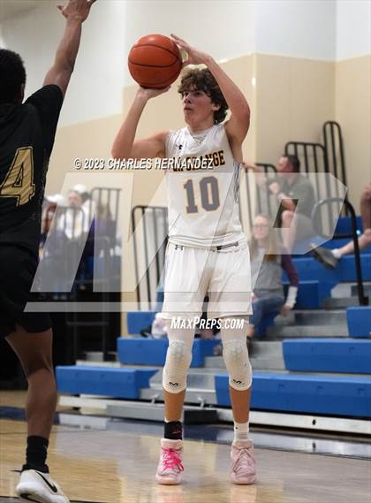 Thumbnail 2 in La Grange vs Giddings (Mike Dacus Classic) photogallery.