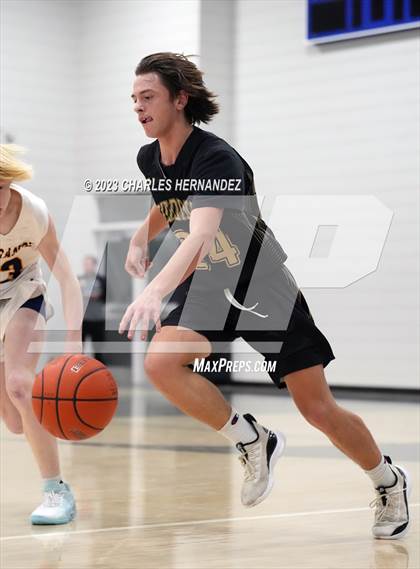 Thumbnail 2 in La Grange vs Giddings (Mike Dacus Classic) photogallery.