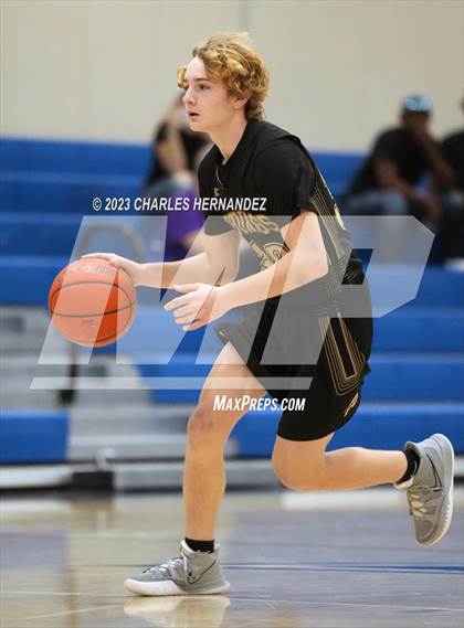 Thumbnail 2 in La Grange vs Giddings (Mike Dacus Classic) photogallery.