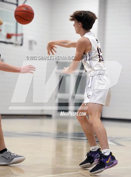 Thumbnail 1 in La Grange vs Giddings (Mike Dacus Classic) photogallery.