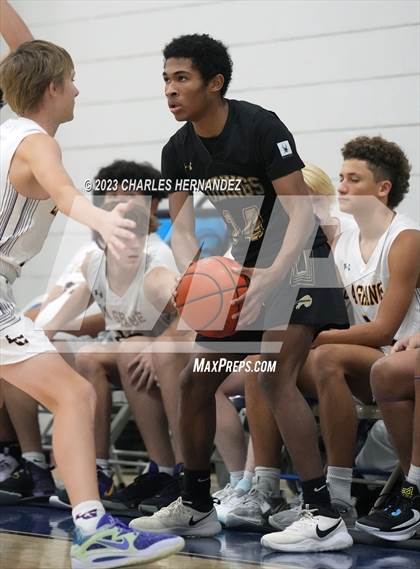 Thumbnail 2 in La Grange vs Giddings (Mike Dacus Classic) photogallery.