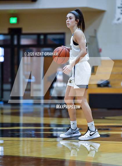 Thumbnail 2 in Mishawaka Marian @ Noblesville photogallery.