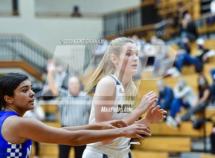 Thumbnail 3 in Mishawaka Marian @ Noblesville photogallery.