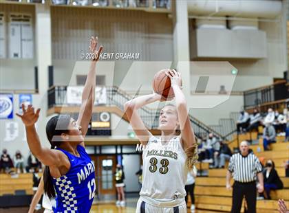 Thumbnail 3 in Mishawaka Marian @ Noblesville photogallery.