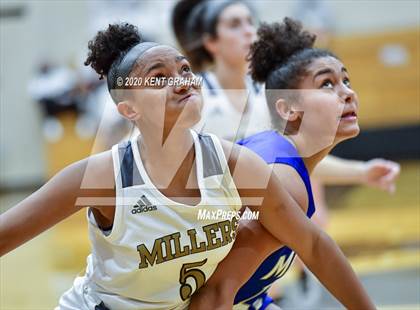 Thumbnail 2 in Mishawaka Marian @ Noblesville photogallery.
