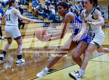 Thumbnail 2 in Mishawaka Marian @ Noblesville photogallery.