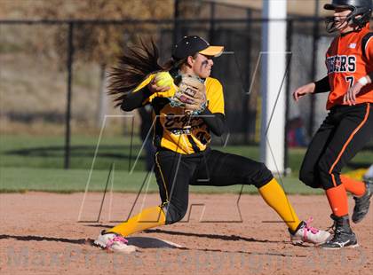 Thumbnail 3 in Erie vs Pueblo East (CHSAA 4A Quarterfinal Playoff) photogallery.