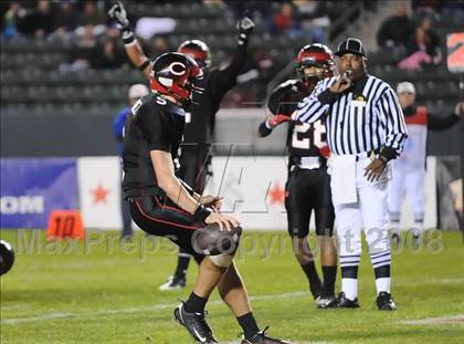 Thumbnail 3 in De La Salle vs Centennial (CIF State D1 Final) photogallery.