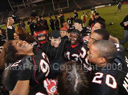 Thumbnail 2 in De La Salle vs Centennial (CIF State D1 Final) photogallery.