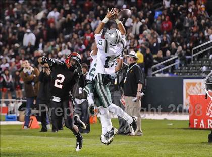 Thumbnail 2 in De La Salle vs Centennial (CIF State D1 Final) photogallery.