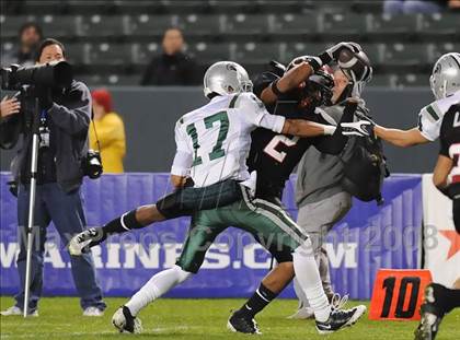 Thumbnail 2 in De La Salle vs Centennial (CIF State D1 Final) photogallery.