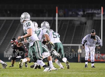 Thumbnail 2 in De La Salle vs Centennial (CIF State D1 Final) photogallery.