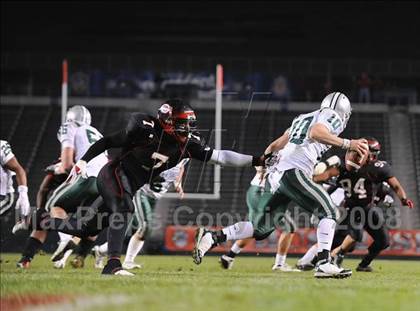 Thumbnail 3 in De La Salle vs Centennial (CIF State D1 Final) photogallery.