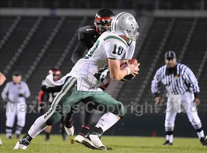 Thumbnail 2 in De La Salle vs Centennial (CIF State D1 Final) photogallery.