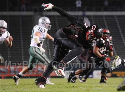 Thumbnail 3 in De La Salle vs Centennial (CIF State D1 Final) photogallery.