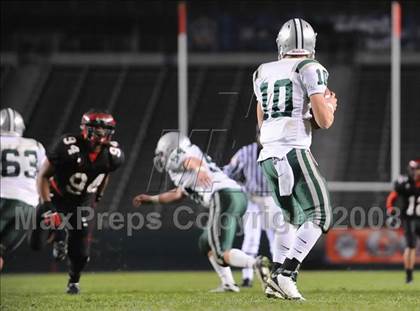 Thumbnail 2 in De La Salle vs Centennial (CIF State D1 Final) photogallery.
