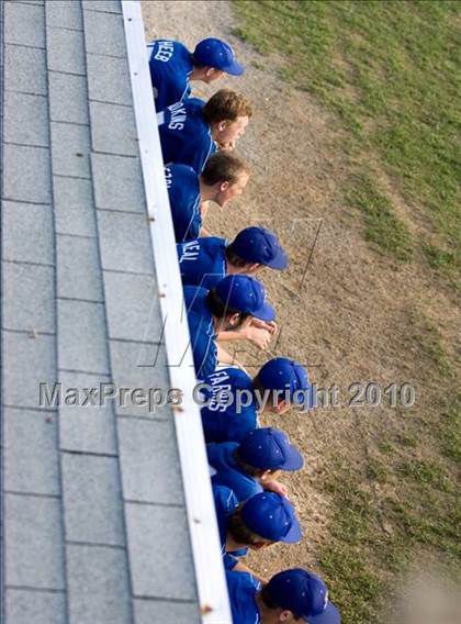 Thumbnail 1 in Bishop Brossart vs. Scott (37th District Playoffs) photogallery.