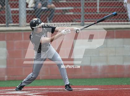 Thumbnail 1 in Santiago vs. El Toro (The Boras Classic) photogallery.