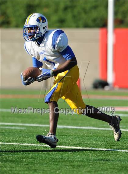 Thumbnail 2 in Lawrence vs. Half Hollow Hills West (Long Island Class III Final) photogallery.