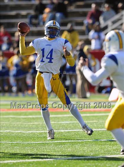 Thumbnail 2 in Lawrence vs. Half Hollow Hills West (Long Island Class III Final) photogallery.