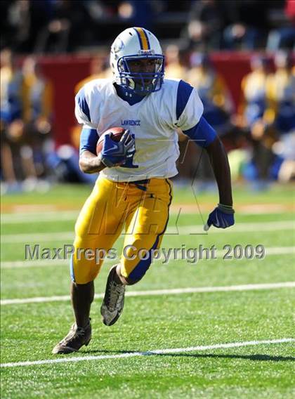 Thumbnail 2 in Lawrence vs. Half Hollow Hills West (Long Island Class III Final) photogallery.