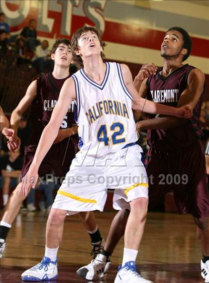 Thumbnail 1 in California vs. Claremont (Covina Christmas Classic) photogallery.