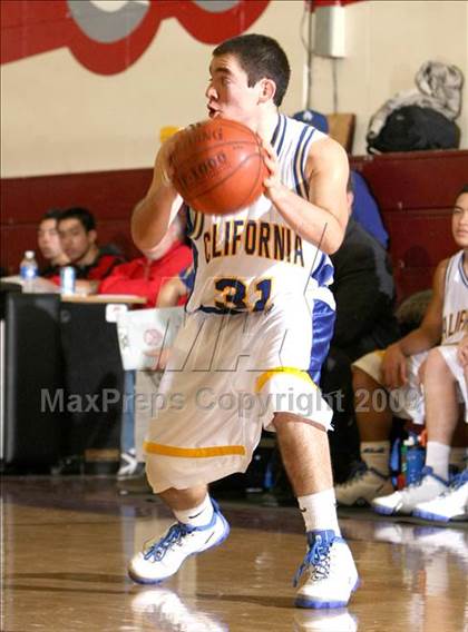Thumbnail 2 in California vs. Claremont (Covina Christmas Classic) photogallery.