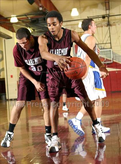 Thumbnail 1 in California vs. Claremont (Covina Christmas Classic) photogallery.