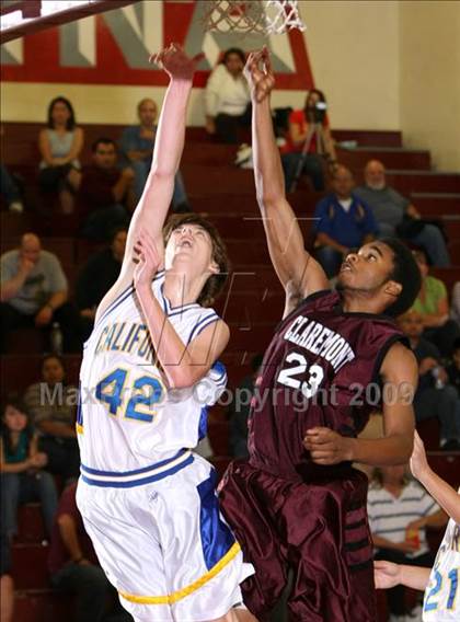 Thumbnail 1 in California vs. Claremont (Covina Christmas Classic) photogallery.