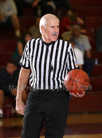 Thumbnail 2 in California vs. Claremont (Covina Christmas Classic) photogallery.