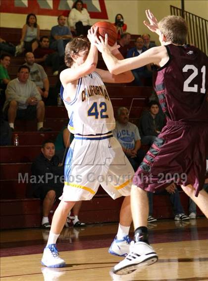 Thumbnail 2 in California vs. Claremont (Covina Christmas Classic) photogallery.