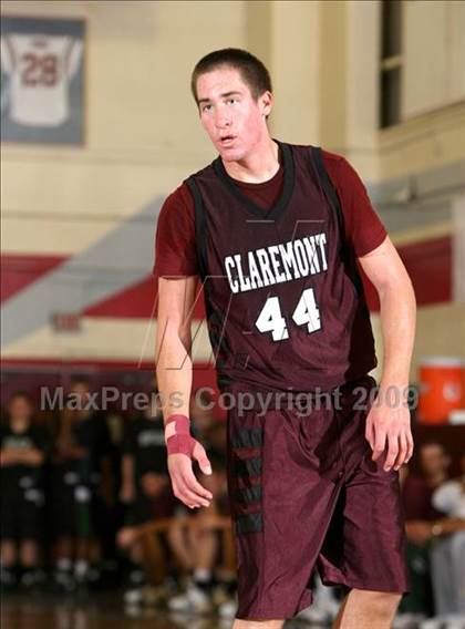 Thumbnail 2 in California vs. Claremont (Covina Christmas Classic) photogallery.