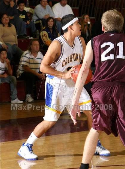 Thumbnail 1 in California vs. Claremont (Covina Christmas Classic) photogallery.