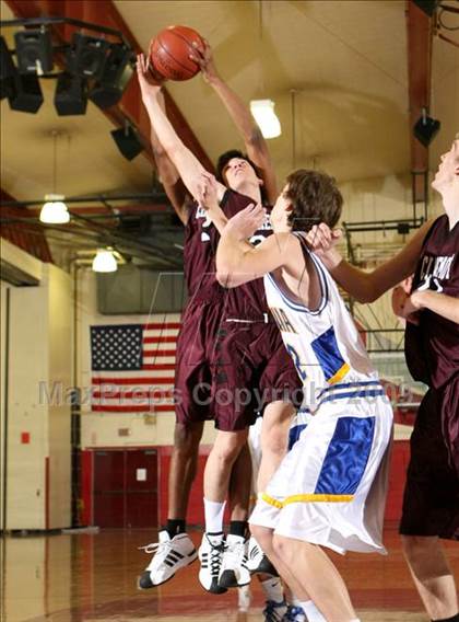 Thumbnail 2 in California vs. Claremont (Covina Christmas Classic) photogallery.
