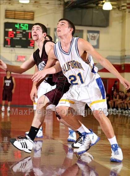 Thumbnail 2 in California vs. Claremont (Covina Christmas Classic) photogallery.
