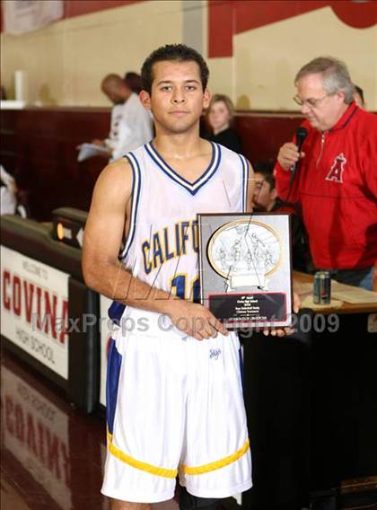 Thumbnail 3 in California vs. Claremont (Covina Christmas Classic) photogallery.