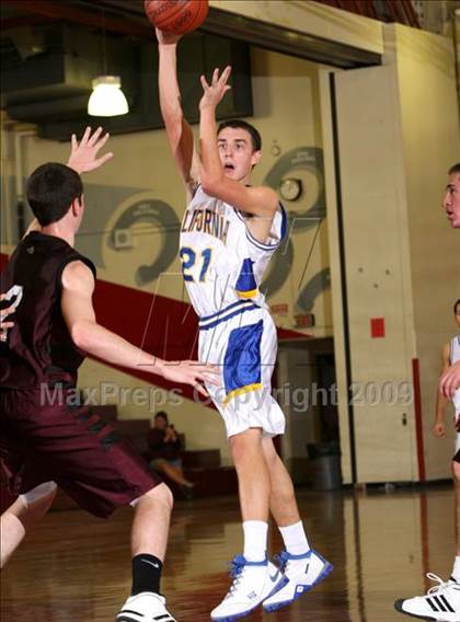 Thumbnail 3 in California vs. Claremont (Covina Christmas Classic) photogallery.