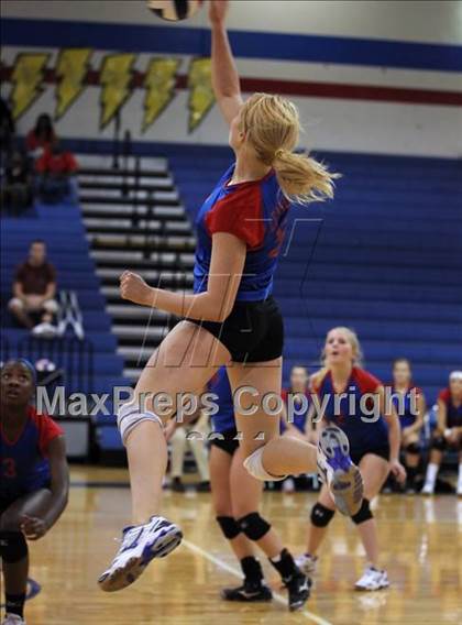 Thumbnail 1 in Pflugerville @ Leander photogallery.
